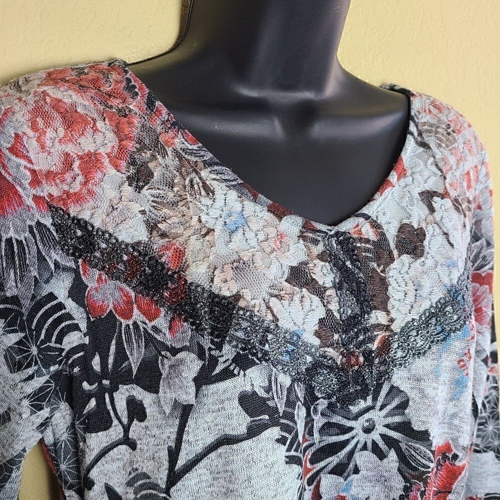 One World Tunic - Picture 3 of 7